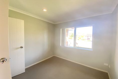 Photo of property in 29 Toledo Avenue, Henderson, Auckland, 0612