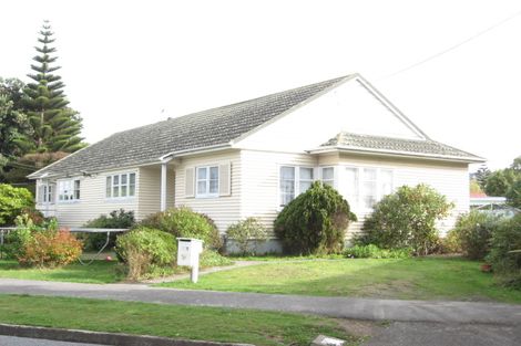 Photo of property in 37 Hall Crescent, Epuni, Lower Hutt, 5011