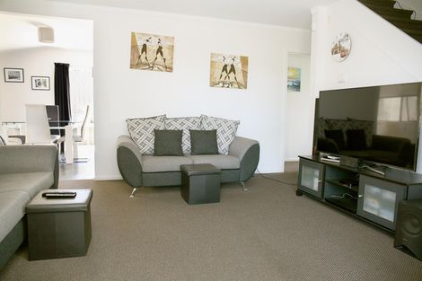 Photo of property in 2/55a Maich Road, Manurewa, Auckland, 2102