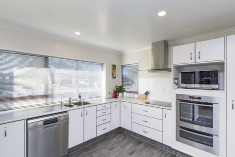 Photo of property in 5 Colorado Crescent, Milson, Palmerston North, 4414