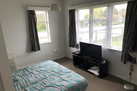 Photo of property in 702 Massey Road, Mangere, Auckland, 2022