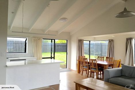 Photo of property in 17 Cobar Close, Maupuia, Wellington, 6022