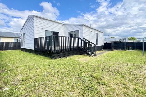Photo of property in 49 Trimdon Street, Randwick Park, Auckland, 2105