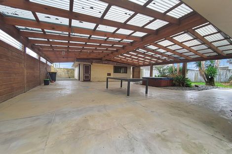 Photo of property in 130a Bruce Mclaren Road, Henderson, Auckland, 0612