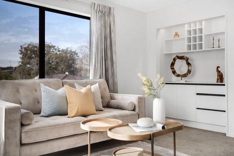 Photo of property in 74a Walworth Avenue, Pakuranga Heights, Auckland, 2010