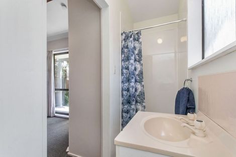 Photo of property in 21 Rosanna Place, Aranui, Christchurch, 8061