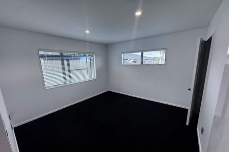 Photo of property in 28 Ballymore Drive, Pinehill, Auckland, 0632