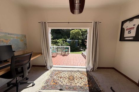 Photo of property in 16 Friend Street, Karori, Wellington, 6012