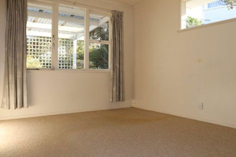 Photo of property in 38 Potter Avenue, Northcote, Auckland, 0627