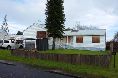 Photo of property in 1/59 Philomel Crescent, Bayswater, Auckland, 0622