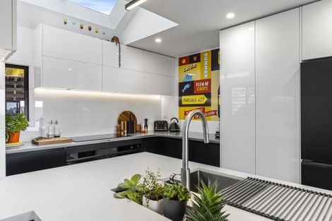 Photo of property in 107 Pacific View Drive, Whangamata, 3620