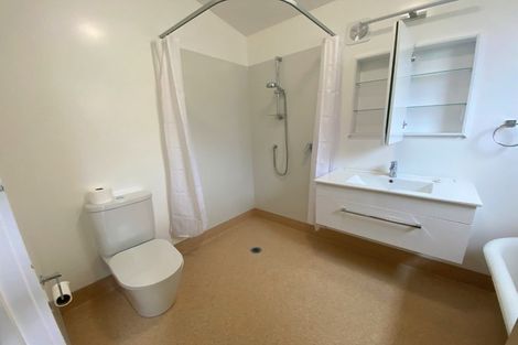 Photo of property in 32 Bonithon Avenue, Moturoa, New Plymouth, 4310