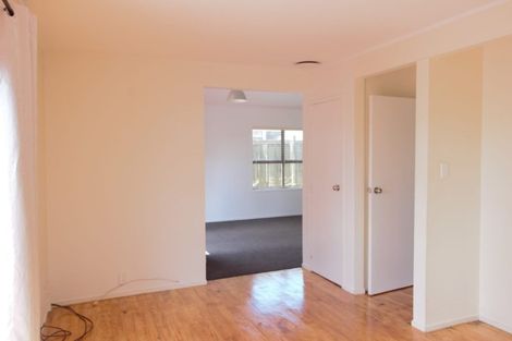 Photo of property in 1/19 Tree View Avenue, Glenfield, Auckland, 0629