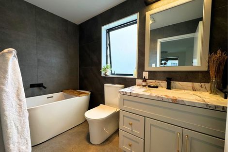 Photo of property in 10 Mahinga Place, Massey, Auckland, 0614