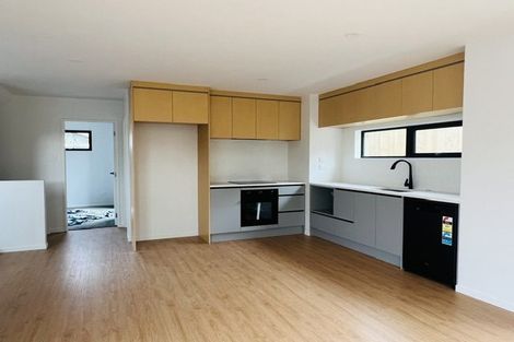 Photo of property in 4a Lowell Place, Massey, Auckland, 0614