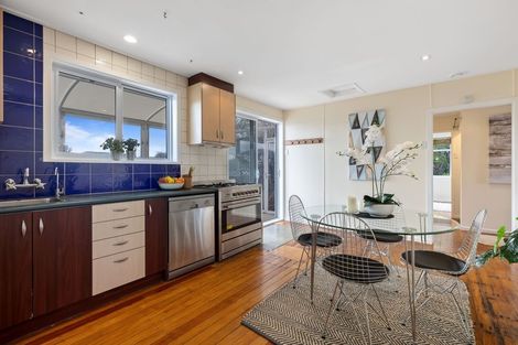 Photo of property in 42 Philomel Crescent, Bayswater, Auckland, 0622