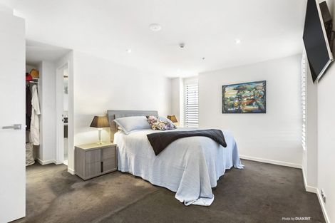 Photo of property in 1w/150 Oriental Parade, Oriental Bay, Wellington, 6011