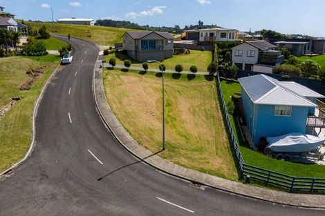 Photo of property in 12 Midgard Road, Coopers Beach, 0420