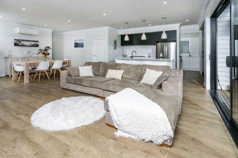 Photo of property in 6 Tai Crescent, Hobsonville, Auckland, 0616