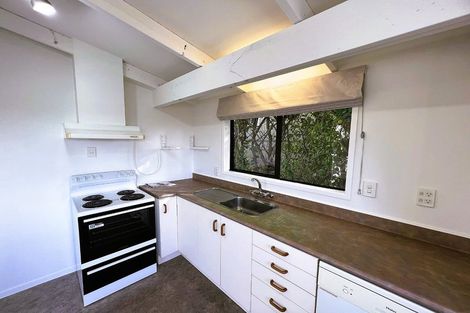 Photo of property in 1/537 Glenfield Road, Glenfield, Auckland, 0629