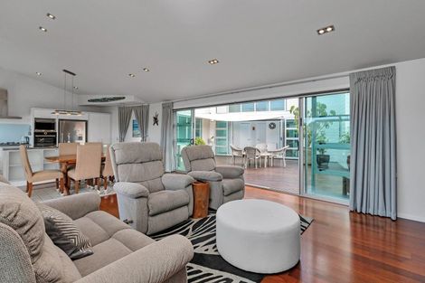 Photo of property in 1 Cayman Court, One Tree Point, 0118