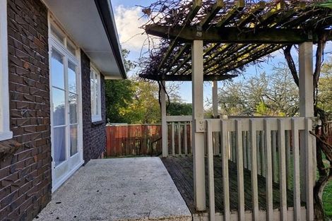 Photo of property in 3 Waters Place, New Lynn, Auckland, 0600