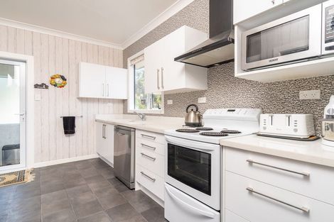 Photo of property in 63 Easther Crescent, Kew, Dunedin, 9012