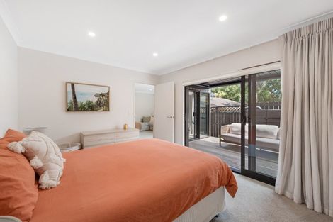 Photo of property in 16b Cairngorm Place, Highland Park, Auckland, 2010