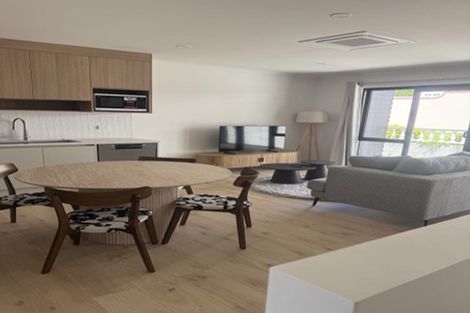 Photo of property in 143 Clarence Street, Hamilton Lake, Hamilton, 3204