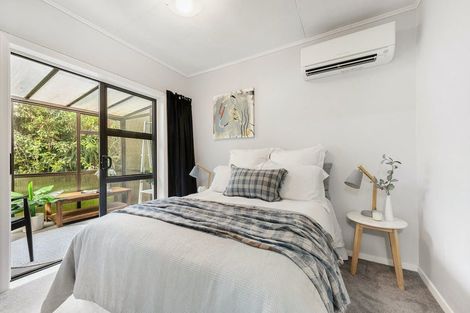Photo of property in 61 Salford Street, Newlands, Wellington, 6037
