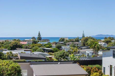 Photo of property in 18 Ross Place, Whiritoa, Whangamata, 3691