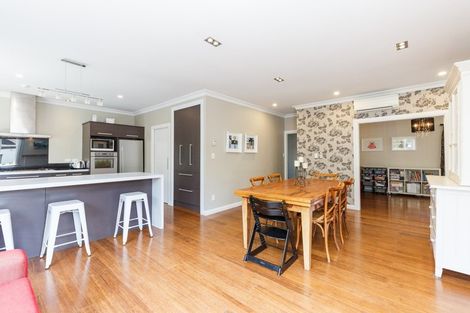 Photo of property in 412 Ruahine Street, Terrace End, Palmerston North, 4410