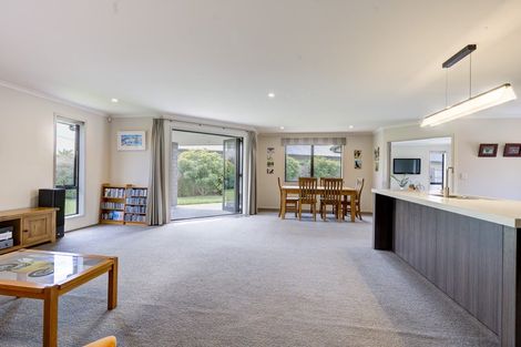 Photo of property in 25 Aquila Crescent, Rototuna North, Hamilton, 3210