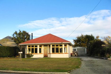 Photo of property in 32 Burraness Street, Palmerston, 9430