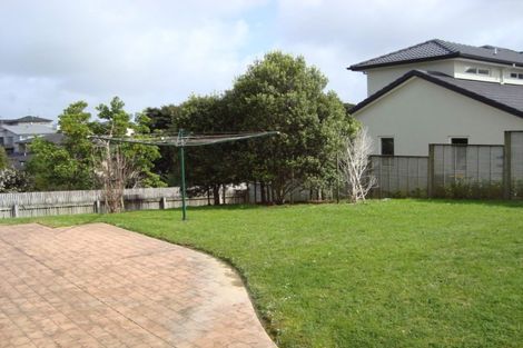 Photo of property in 23 Kittiwake Drive, Schnapper Rock, Auckland, 0632