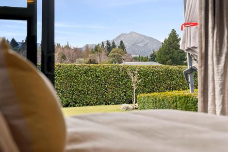 Photo of property in 4 Daniels Terrace, Wanaka, 9305