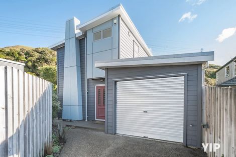Photo of property in 8 Erlestoke Crescent, Churton Park, Wellington, 6037