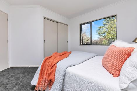 Photo of property in 40a Roberts Road, Glenfield, Auckland, 0629