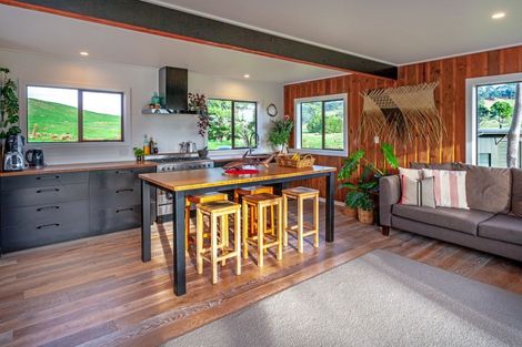 Photo of property in 64 Lees Road, Hahei, Whitianga, 3591