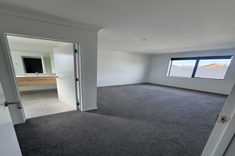 Photo of property in 6b Jern Place, Eastern Beach, Auckland, 2012