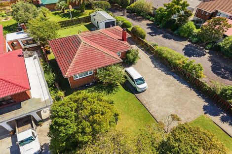 Photo of property in 184 Great North Road, Glendene, Auckland, 0612