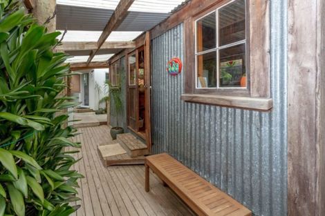 Photo of property in 10 Widdison Place, Whangamata, 3691