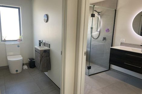 Photo of property in 21 Saint Michael Crescent, One Tree Point, 0118