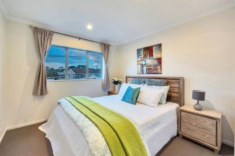 Photo of property in 28b Kirrie Avenue, Te Atatu South, Auckland, 0610