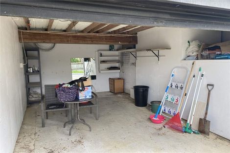 Photo of property in 1/39 Sunnynook Road, Forrest Hill, Auckland, 0620