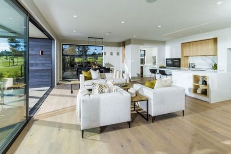 Photo of property in 18 Lucas Creek Way, Albany, Auckland, 0632