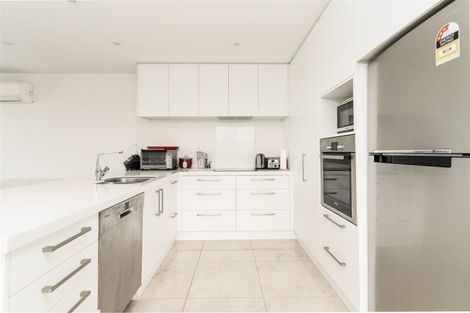 Photo of property in 52 Mccormacks Bay Road, Mount Pleasant, Christchurch, 8081