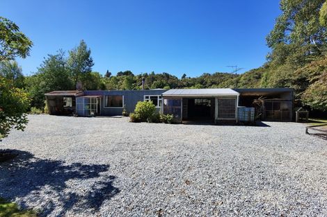 Photo of property in 76 Pine Tree Road, Kaniere, Hokitika, 7881