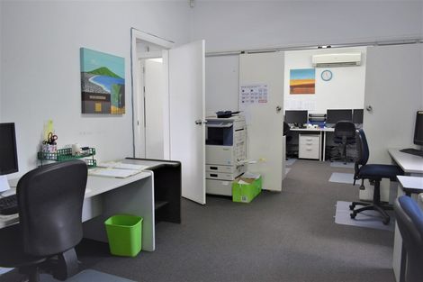 Photo of property in 57 Omahu Road, Greenlane, Auckland, 1051