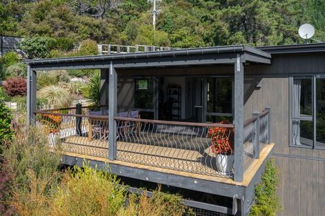 Photo of property in 615 Port Underwood Road, Whatamango Bay, Picton, 7281